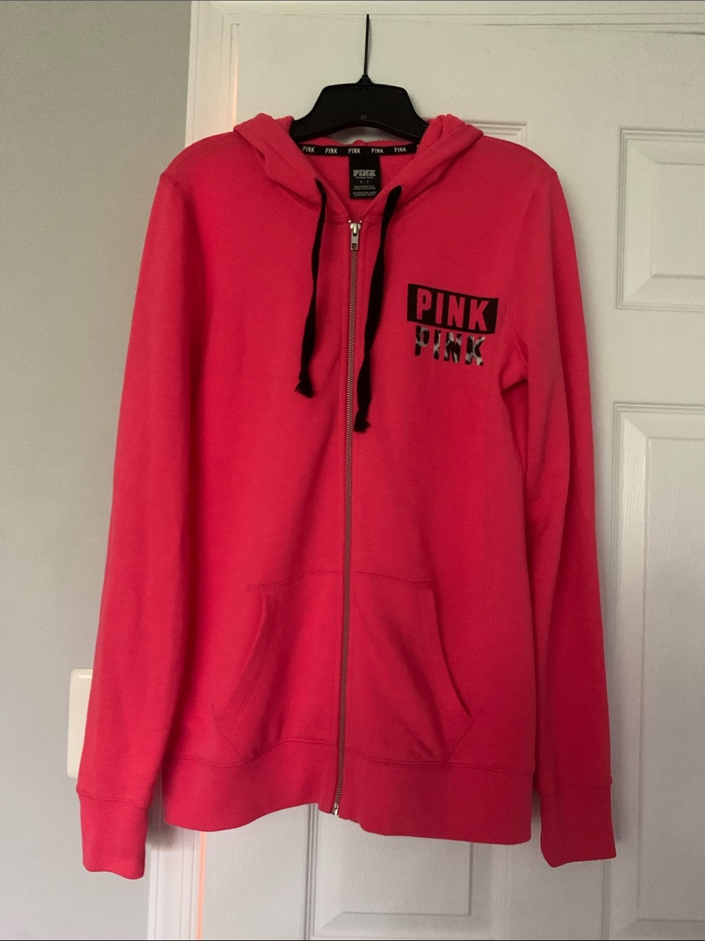 PINK Victoria's Secret Hot Pink Zip Hoodie with Black Accents 🩷🖤